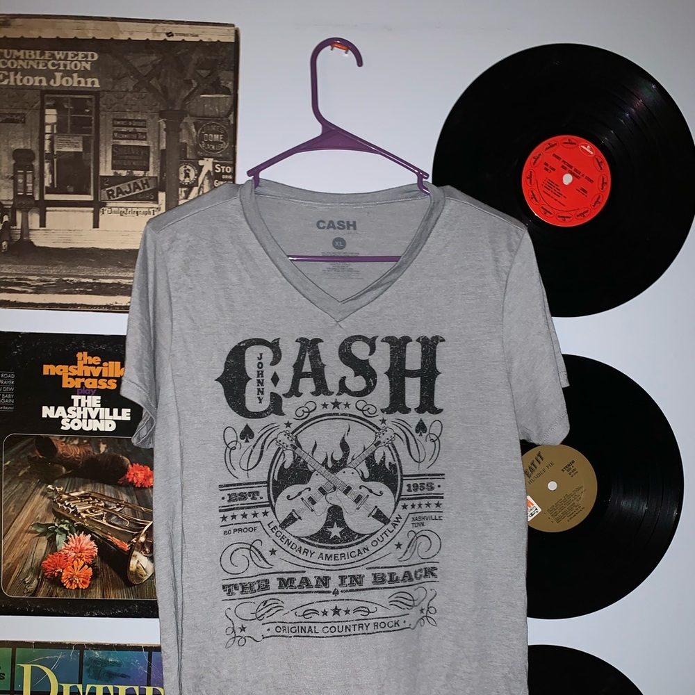 johnny cash khol’s grey band tee